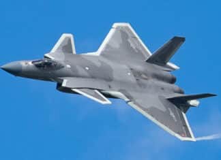 Chengdu J-20: symbol på kinesisk teknologisk suverenitet og en ny strategisk orden 🔒