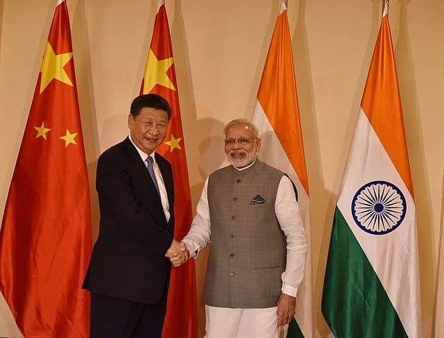 Kinas president Xi JInping (t.v.) og Indias statsminister Narendra Modi. Foto: WIkimedia Commons.