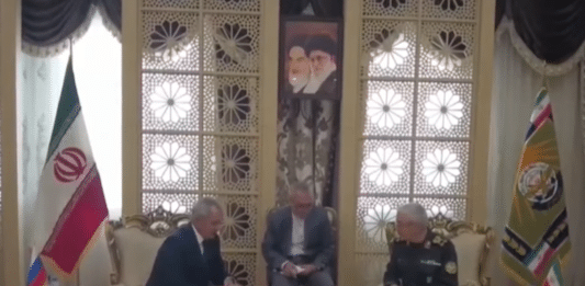 Bagheri og Shoigu i Teheran