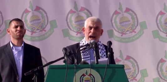 Hamas nye leder Yahya Sinwar under en tale i Gaza city. Skjermdump: Youtube