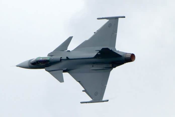 Sverige-Saab-Gripen-jagerfly