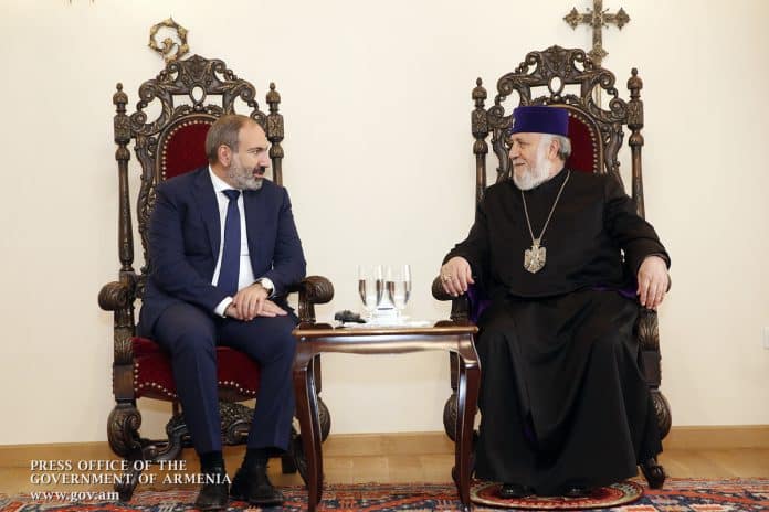 Armenia-Karekin-2-kirke-leder-2018