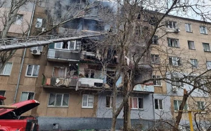 Boligblokk-Ukraina-angrep-2022-Mykolaiv