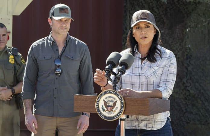 Tulsi-Gabbard-Hegseth-Grensekrise-2025-mars