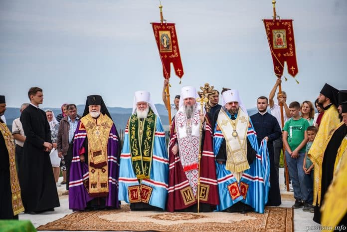 Lviv-Ukraina-kirke-ortodokse-patriarker-metropolitt-kristne