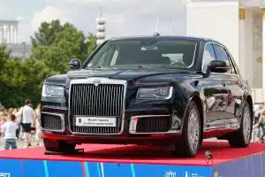 Aurus-Senat-bil-russisk-luksusbil-Moskva