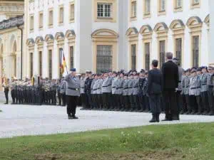 Bundeswehr-kvinne-offiser-tyskland-forsvar-hær-