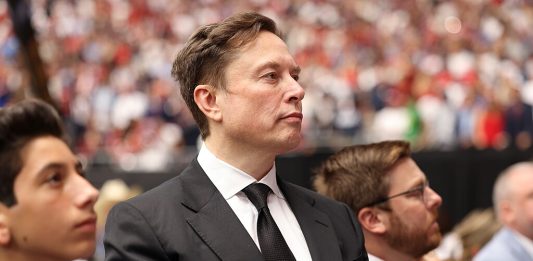 Elon Musk Minneseremoni