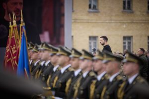 Ukraina-forsvarerdagen-soldater-markering-minnesmarkering