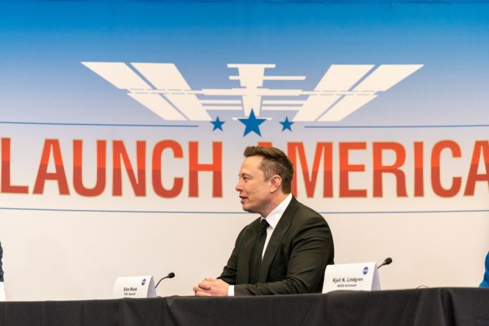 Elon-Musk-rakett-Launch-USA