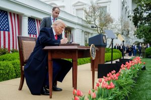 Trump-toll-rosehagen-det-hvite-hus-Donald-USA