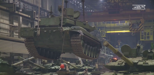 Russland-T90-stridsvogner-Ural