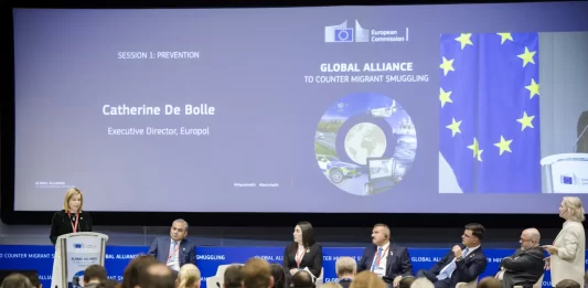 Europol-De-Bolle-EU-menneske-smugling-konferanse-europol