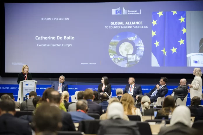 Europol-De-Bolle-EU-menneske-smugling-konferanse-europol