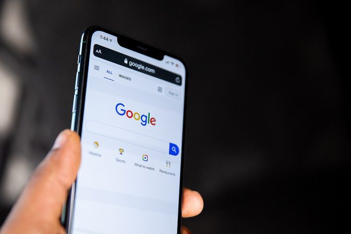 Google-mobil-app-nettleser-googling-søk-telefon