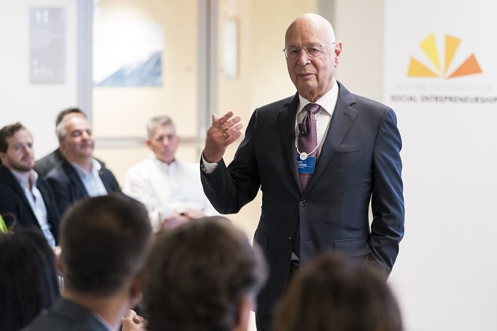 WEF-Klaus-Schwab-unge-forum-innovasjon-konferanse