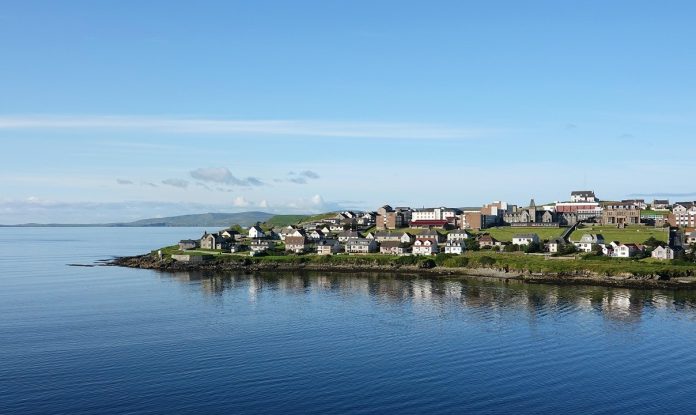 Shetland-sjø-strandkant-maritim-øy