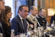 Frankrike preges av uro på flere fronter Frankrike-statsminister-lecornu-forsvar-2024