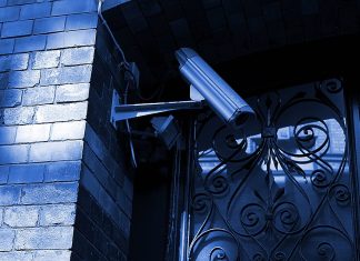 Det digitale diktaturet tvinger seg frem: Teknoautoritarisme eller teknofascisme?