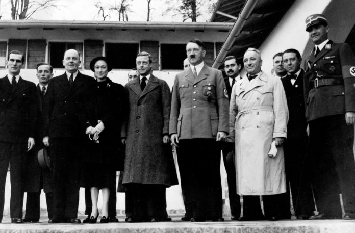 Hitler-Edward-Windsor-1937-hertug