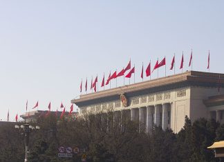 Beijings skyggespill: Tvang, elitefangst og det demokratiske svaret