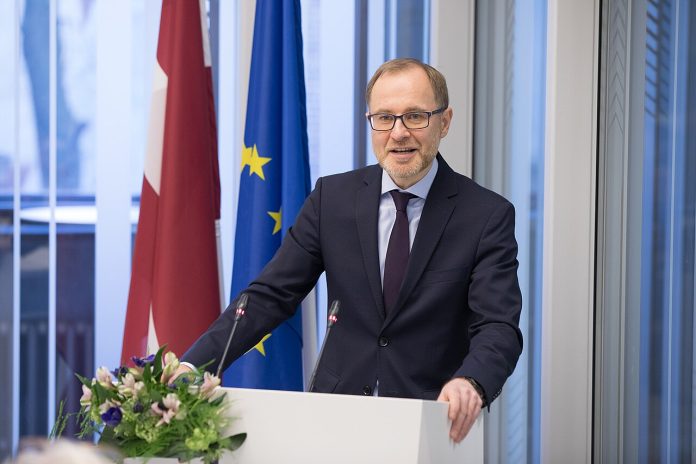 Latvia-forsvarsminister