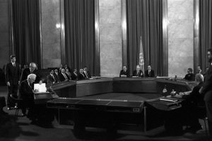 Sovjet-FN-Politbyrå