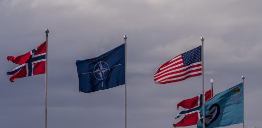 NATO-Norge-Arktis-USA-flagg-Andøya