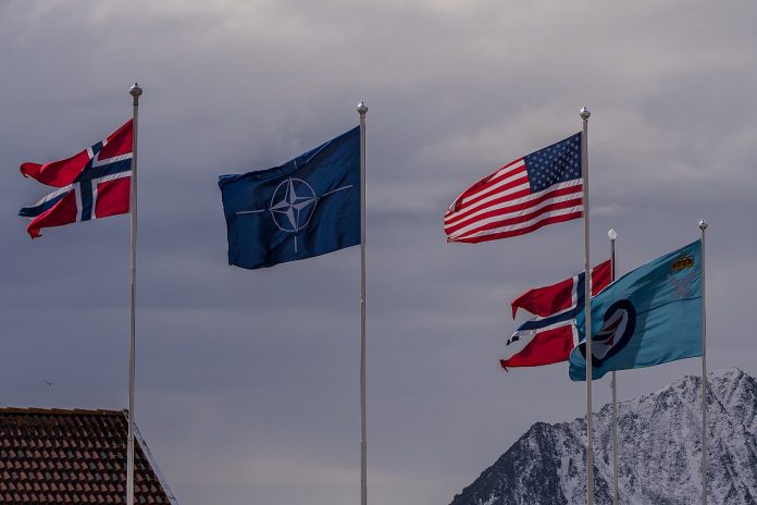 NATO-Norge-Arktis-USA-flagg-Andøya