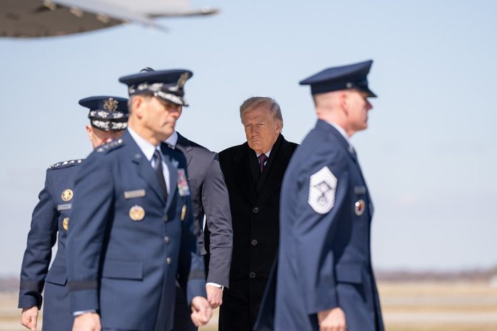 Trump-Air-Force-Offiserer-Militæret-USA