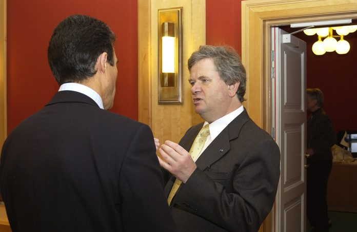 Island-statsminister-tidligere-død-David