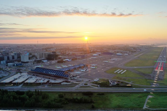 Tallinn-flyplass-flyfoto-Estland-fly