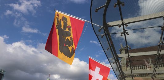 Bern-Flagg-Bjørn