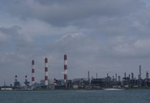 Asiatiske oljeraffinerier kutter produksjonen som følge av Iran-krigen