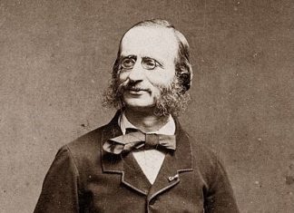 Satire, makt og samfunn: en sosiologisk lesning av operettens mester