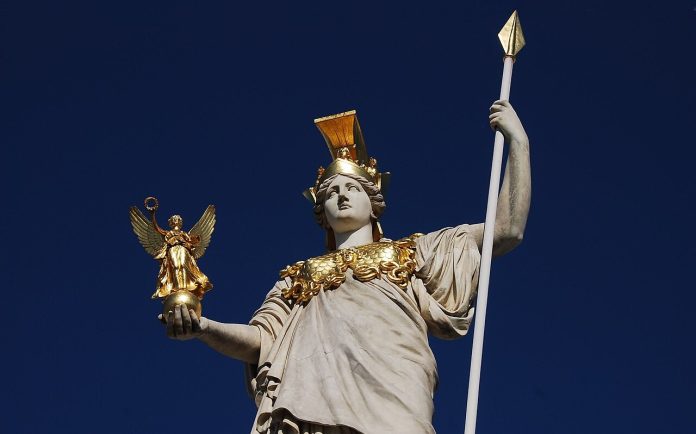 Athene-kunnskap-strategi-statue-Wien