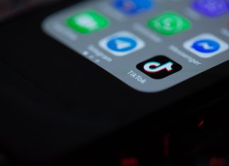 To TikTok-verdener: én for læring, én for avhengighet 🔒