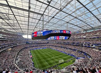Fotball-VM i oljealderens skygge