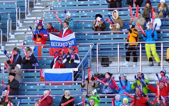 Russland-skiskyting-tribune-sport-russisk-ski-vinter-sport