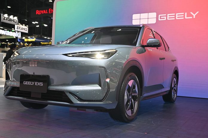Geely-Kina-Elbil-2024-biler-bilfabrikk-kinesiske-biler