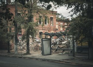 Gamle bomber, nye vinger: Russland dominerer utmattelseskrigen i Ukraina med glidebomber 🔒