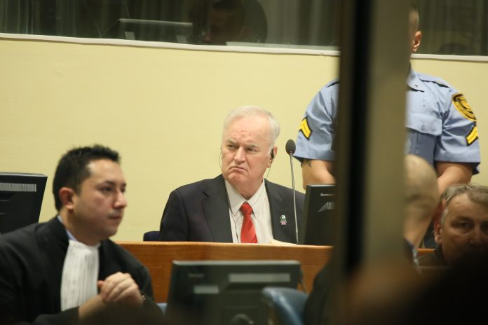 Ratko Mladić i rettssalen
