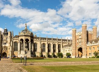 Cambridge Five: Elitenes forræderi 🔒