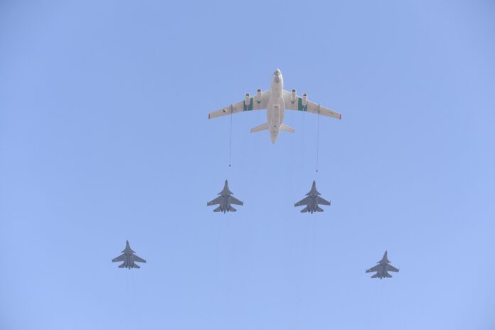 Algeriske kampfly i luften