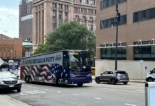 Republikansk uro i Kansas før valget Buss med Kansas Republican Party