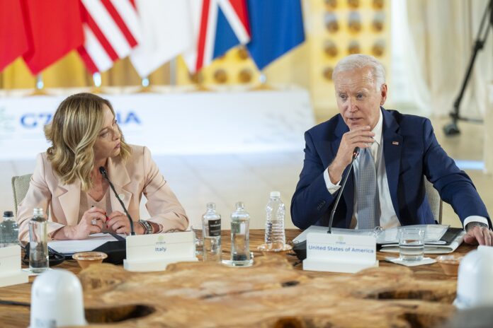 Giorgia Meloni og Joe Biden ved G7-møtet